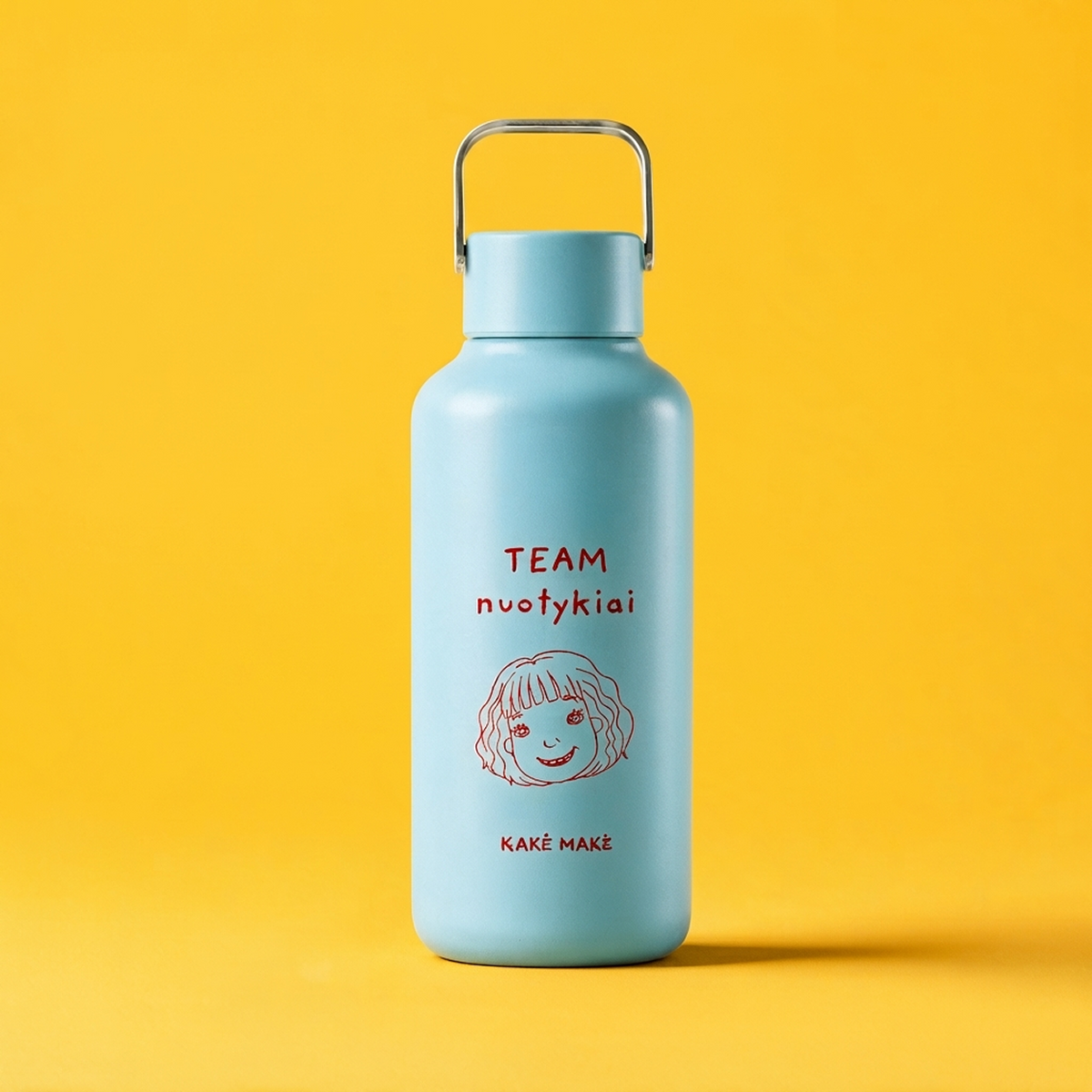 Kakė Makė x EQUA gertuvė 600 ml „Nuotykiai prasideda nuo šypsenos“ (melsva)